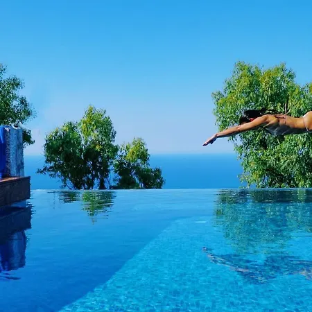 فيلة Asterope Luxury Retreat By Pleiades *